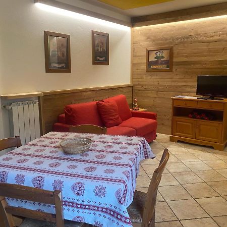 Baita Arianna Apartment Sestriere Bagian luar foto