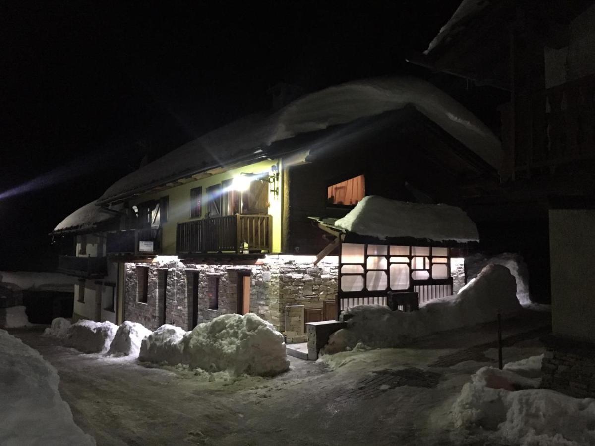 Baita Arianna Apartment Sestriere Bagian luar foto