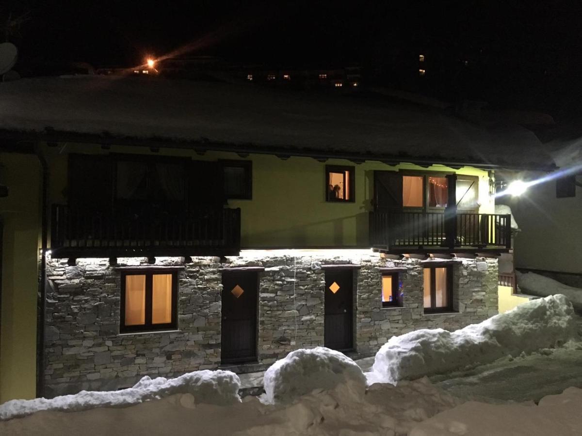 Baita Arianna Apartment Sestriere Bagian luar foto