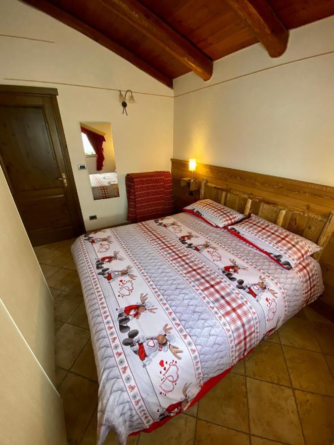 Baita Arianna Apartment Sestriere Bagian luar foto