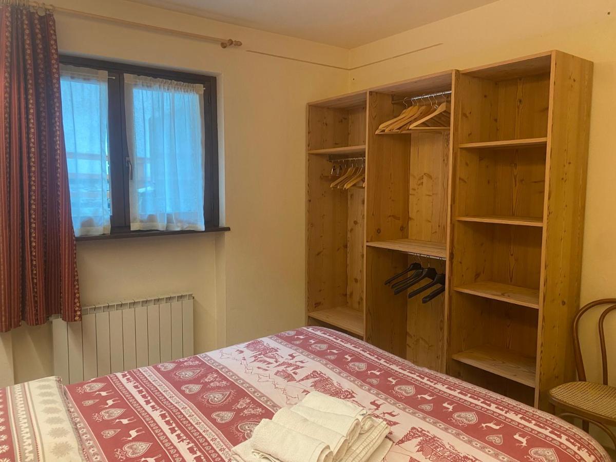 Baita Arianna Apartment Sestriere Bagian luar foto