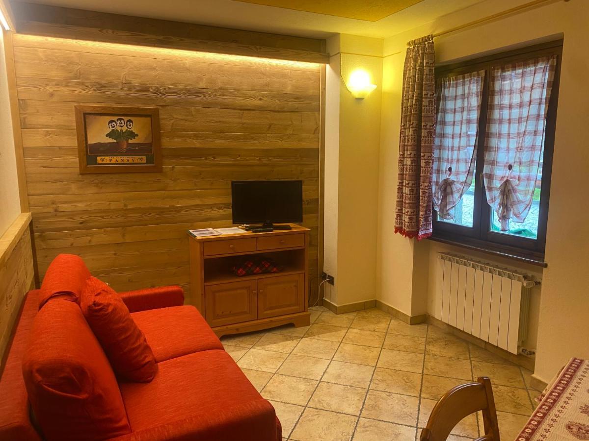 Baita Arianna Apartment Sestriere Bagian luar foto