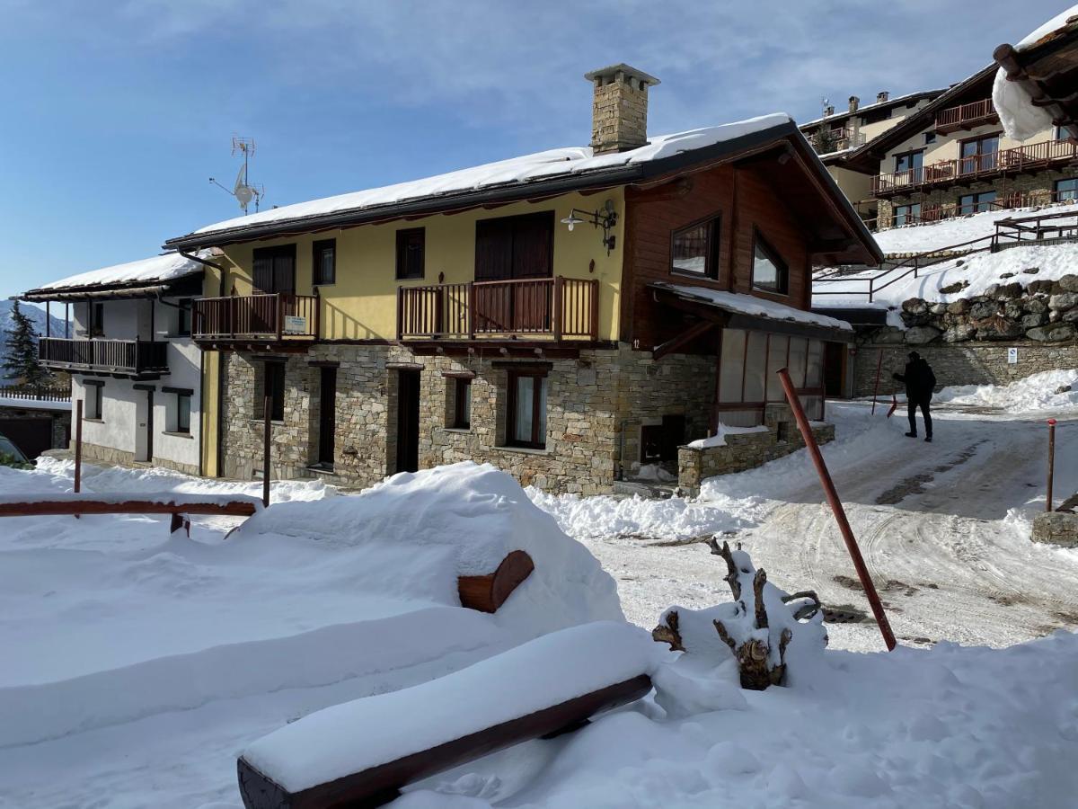 Baita Arianna Apartment Sestriere Bagian luar foto